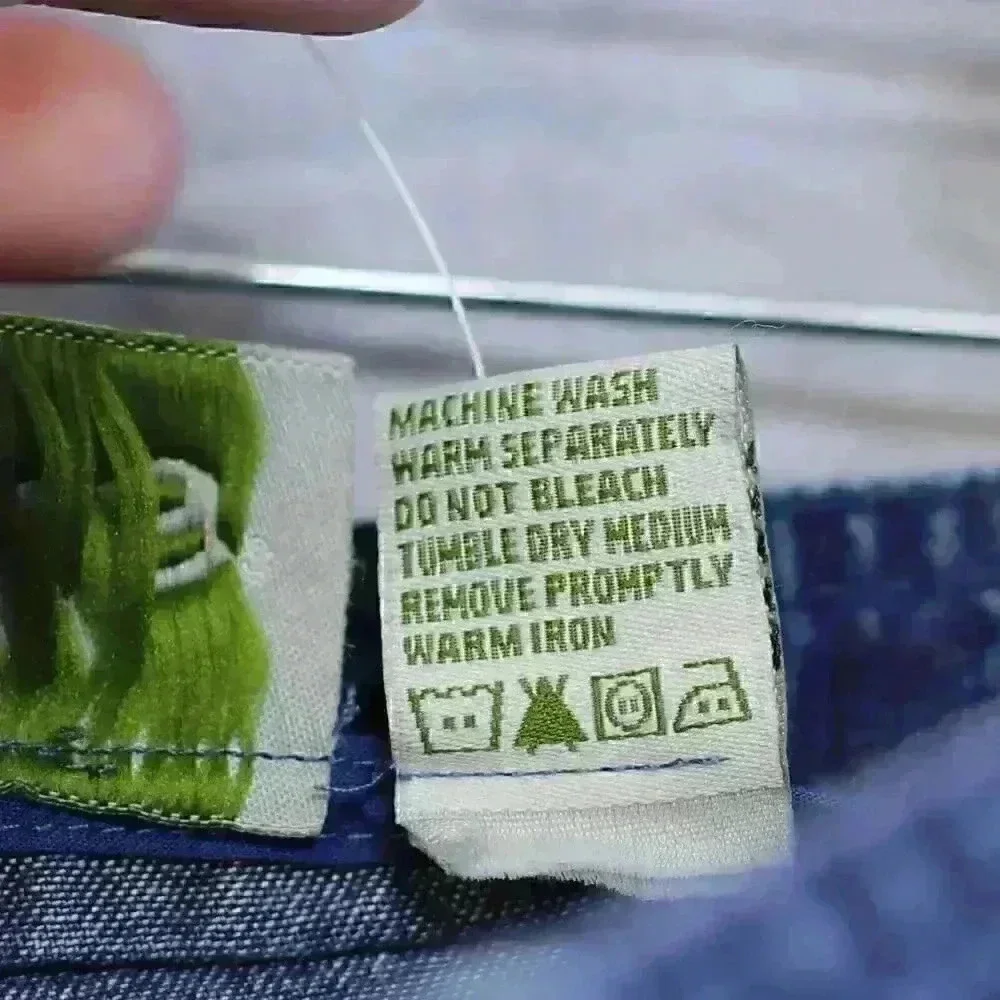 Orvis Womens sz 10 Jeans Med Wash Denim Straight Leg - Picture 7 of 8